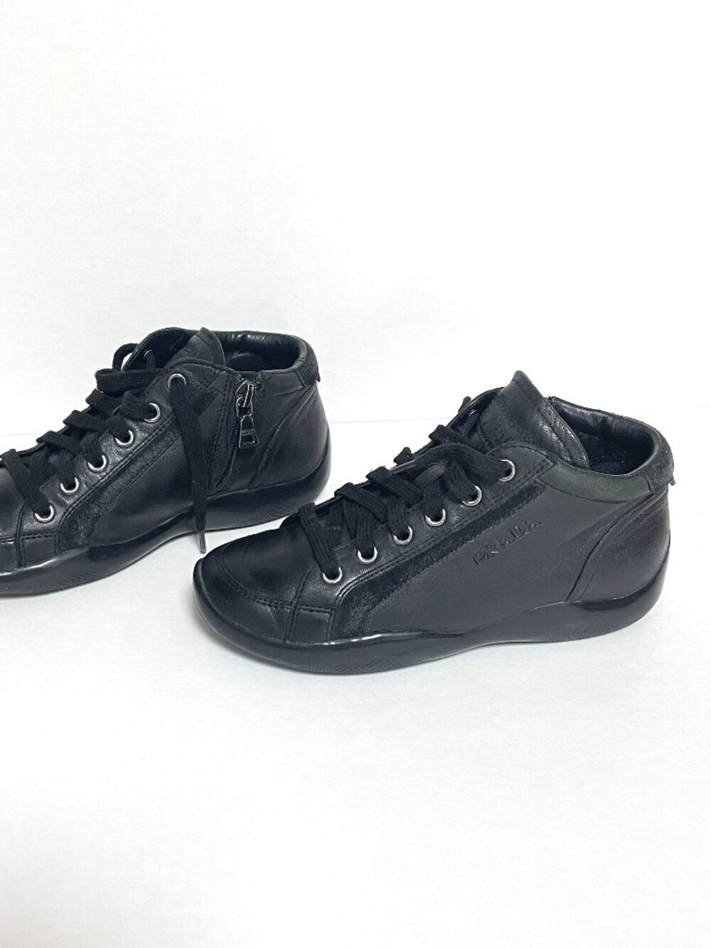 Prada Girls Black Leather Sneakers Low Top 12